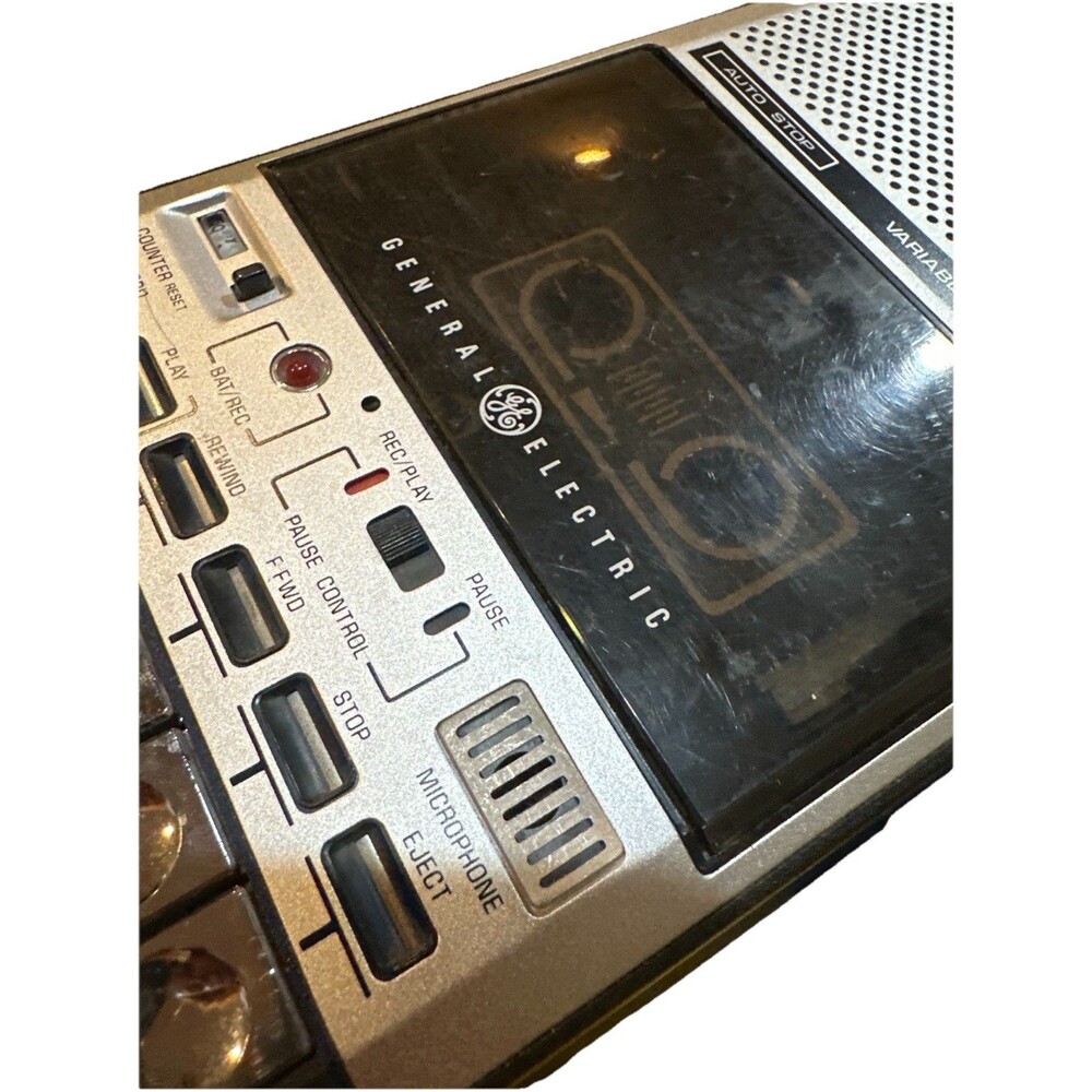 GE 3-5153B Portable Cassette Recorder Player Vintage AC Battery Tested Power